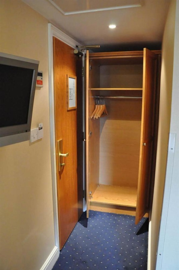 Olympic House Hotel image 10