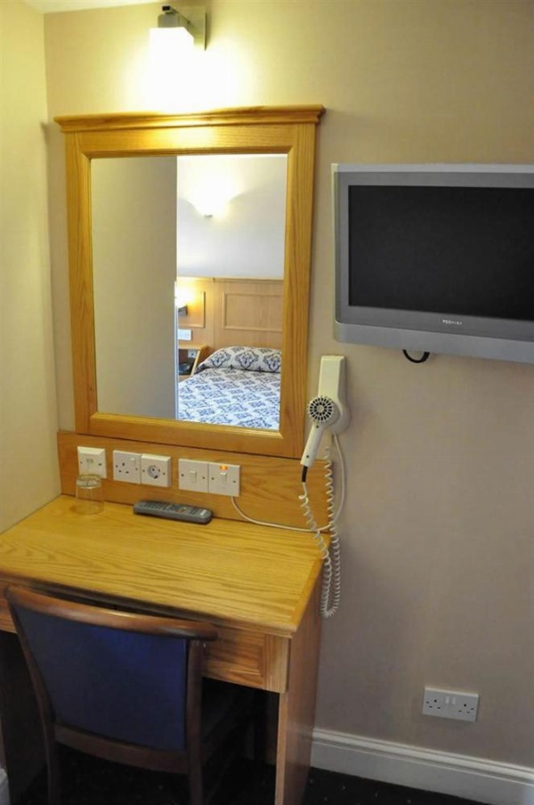Olympic House Hotel image 18