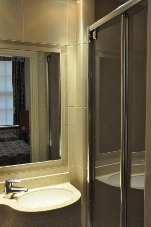 Olympic House Hotel image 19