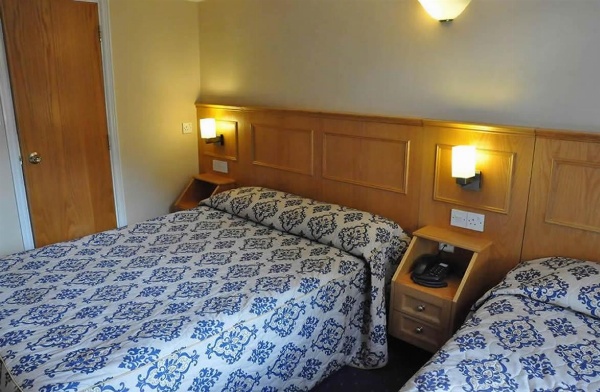 Olympic House Hotel image 2