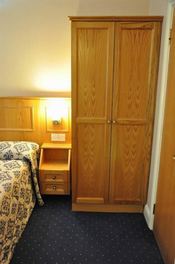 Olympic House Hotel image 20