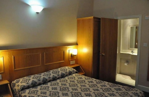 Olympic House Hotel image 22