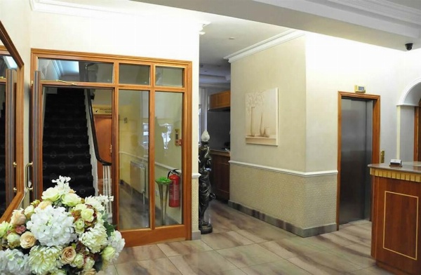 Olympic House Hotel image 24